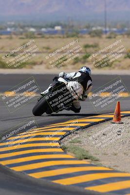 media/Oct-08-2022-SoCal Trackdays (Sat) [[1fc3beec89]]/Turn 11 Backside (1145am)/